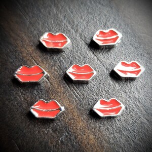 Red Lips Floating Charm: Locket Jewelry (8mmx4mm) (1 Piece)
