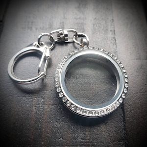Large (30mm) Silver Floating Locket Keychain-Stainless Steel-Locket-Plain or Crystal Face-Twist On/Off Closure-Gift Idea