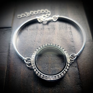 Silver Stainless Steel Floating Locket Bar Bracelet - Crystal Face (30mm)