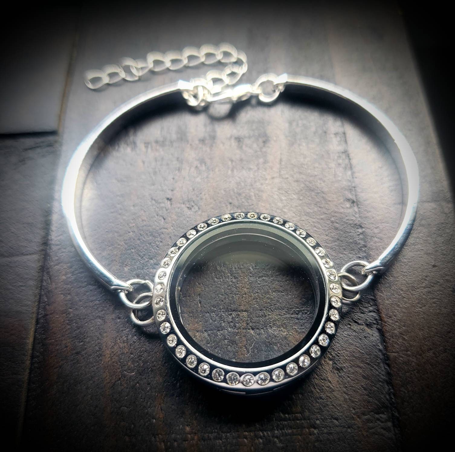 Living store locket bracelet