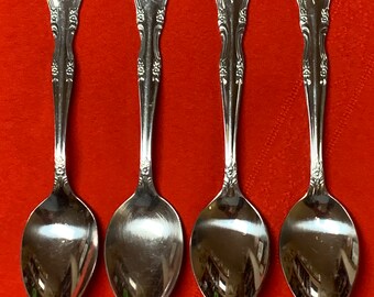 Flatware Flower Pattern Chapel Hill Vintage Superior Stainless USA Silverware Set Flatware Flower Pattern Chapel Hill Vintage Superior Stainless USA Silverware Set