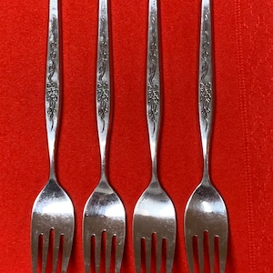Vintage set of 4 northland Oneida woodcrest stainless steel salad forks