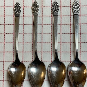 Set of 4 Oneida oneidacraft deluxe Nordic crown stainless steel teaspoons