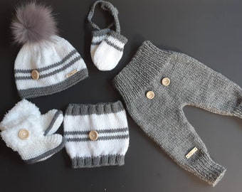 Made to order. White and gray set with evolving pants, neck warmer, beanie with pompom, ankle boots and thumbless mittens