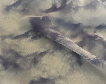 Tela de gasa con estampado de nubes y cielo azul, mezcla de poliéster transparente cortada a medida.