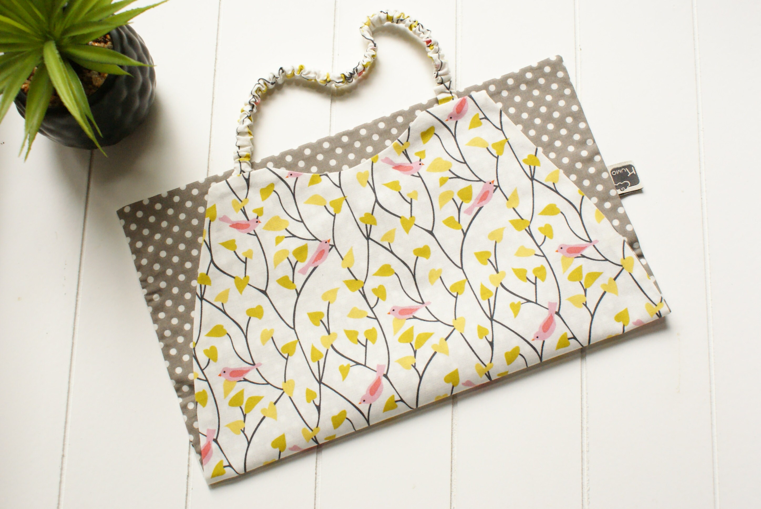 Serviette de Table/Cantine Élastiquée Réversible en Coton Bio Motifs Pois et Oiseaux Pour Fille, Kum