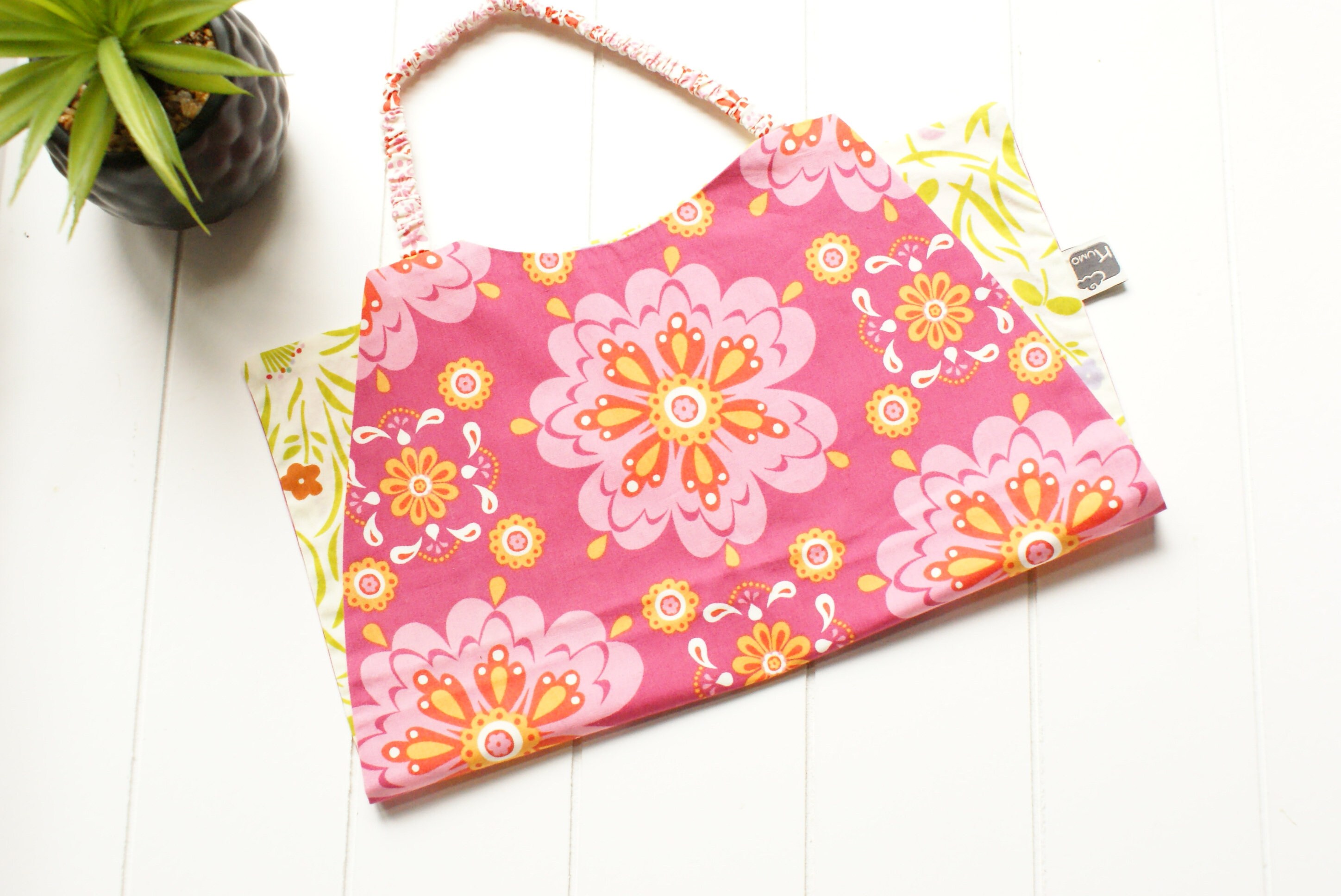 Serviette de Table/Cantine Élastiquée Réversible en Coton Bio Motifs Fleurs Roses et Prairie Pour Fi