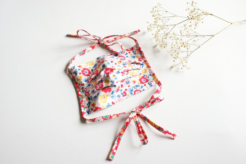 ZD Kumoandfriends washable protective mask in organic linen from Normandy and white organic cotton with flowers
