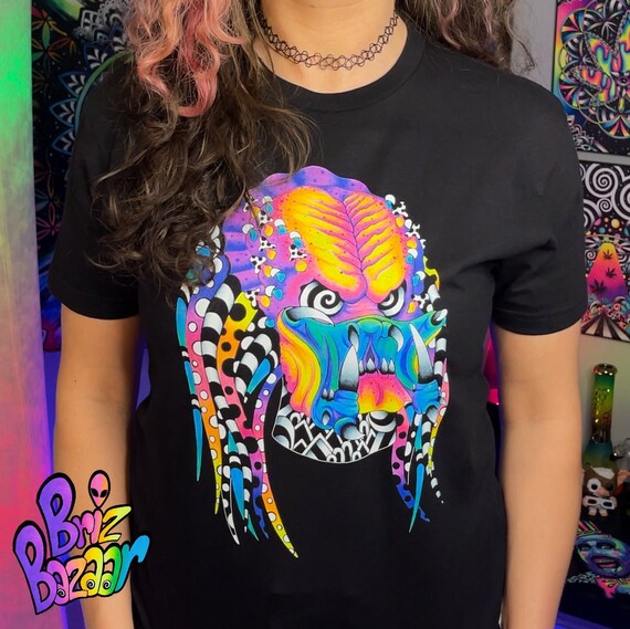 Psychedelic Alien Graphic T-shirt - Etsy