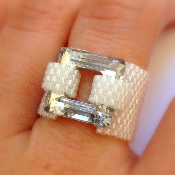 Bague Swarovski / Bague perlée / Bijoux en cristal Swarovski / Bague perlée Swarovski / Bijoux perlés / Anneau Peyote
