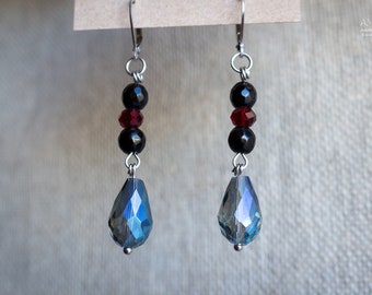 Dangle beaded earrings ~ Glass beads and black onyx earrings ~ Stainless steel lever back ear clasps ~ Boho dangle earrings