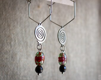 Stainless steel earrings with black onyx and glass beads ~ Hexagon wire earrings ~ Spiral earrings with gemstone ~ Boho dangle earrings