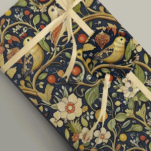 Papier cadeau élégant avec des oiseaux et des fleurs printanières - Emballage de papier cadeau Art nouveau inspiré de William Morris, feuilles de 100 g