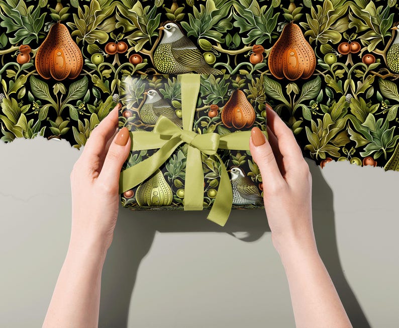 Festive Art Nouveau Gift Wrap featuring Partridge in a Pear Tree - Perfect for the Christmas Holidays bild 5