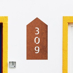 Corten steel vertical signboard - Custom corten steel signs - Corten house numbers - Rusted steel signs