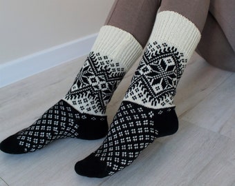 Wool hand-made socks with star pattern