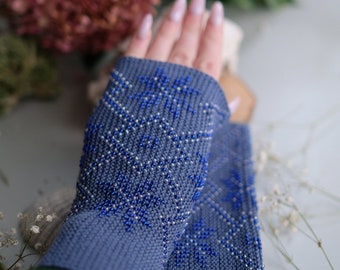 wrist warmers, mittens, beaded wrist warmers, wristers, fingerless gloves, gloves, hand knitted gloves, knitted gloves, christmas gift