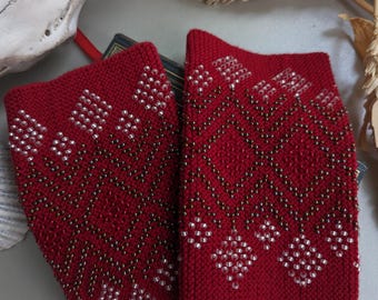 Handmade Beaded Wool Wrist Warmers: Lithuanian Knit Fingerless Gloves