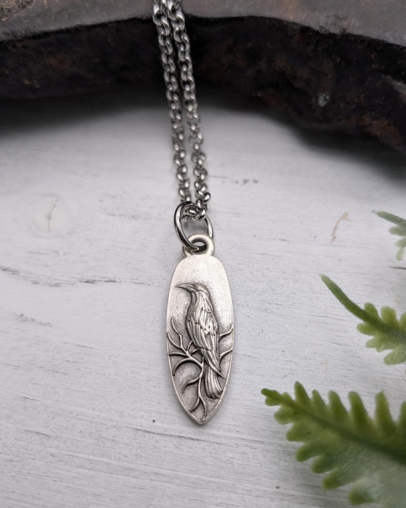 Raven Necklace / Raven Gifts / Crow /Black Bird/ Nature Jewelry