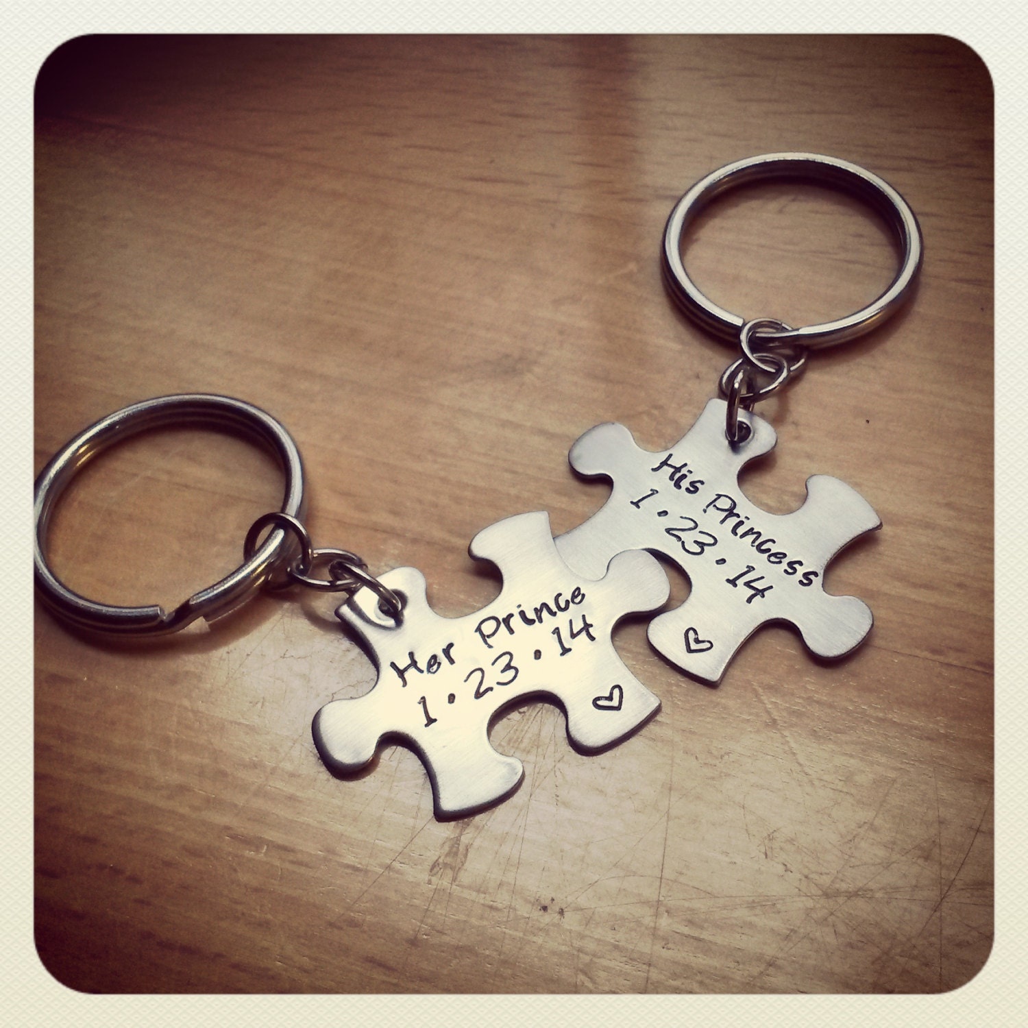 Black Brown Details about / Personalized Engraved Classic Leather Gift Keychain Key Fob in Red