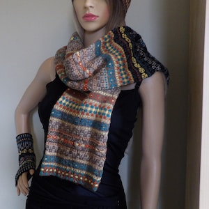 Fair Isle Scarf/Cowl Hand Knitted Women Lady&#39;s Teen&#39;s Unisex Hand Knitted Wool Blend One size