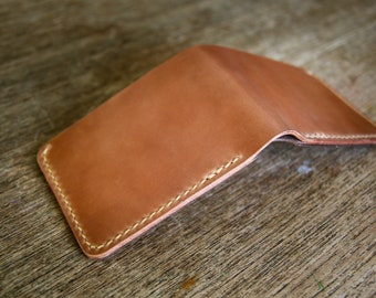 Horween Shell Cordovan Men's Traditional Leather Bifold Wallet (natural)