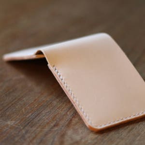 Traditional Leather Bifold Wallet in Natural Vegetable Tannned