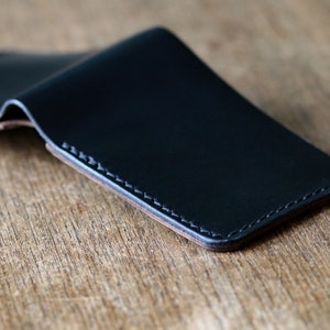 Cartera plegable de cuero tradicional (Black Horween Chromexcel)