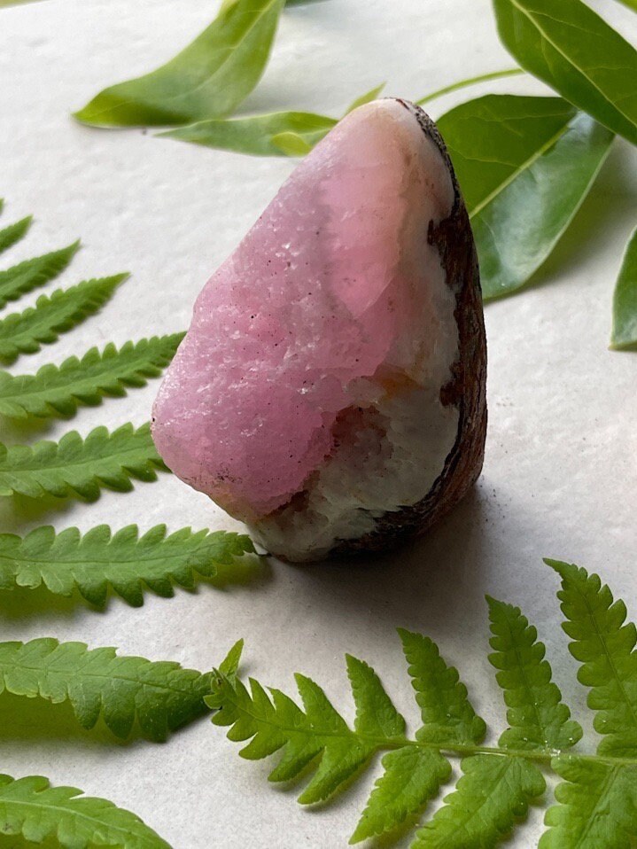 ピンクアラゴナイト原石：アフガニスタン産天然ヒーリングクリスタル