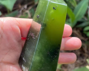Serpentine Tower, Green Serpentine Stone, Meditation Crystal, Rocks and Minerals