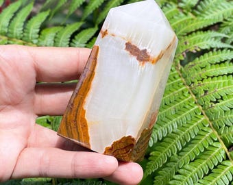 Green Onyx Tower: Healing Crystal Obelisk