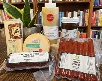 Wisconsin Sausage and Cheese Gift Box - Farm to Table, Artisan Made Quality Meats