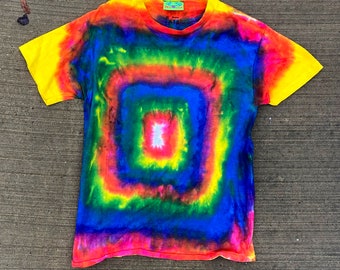 Medium - Rainbow Dye T-Shirt - SizE M -  Daniel Zender - Hand dyed, unique shirt - psychedelic - 2023