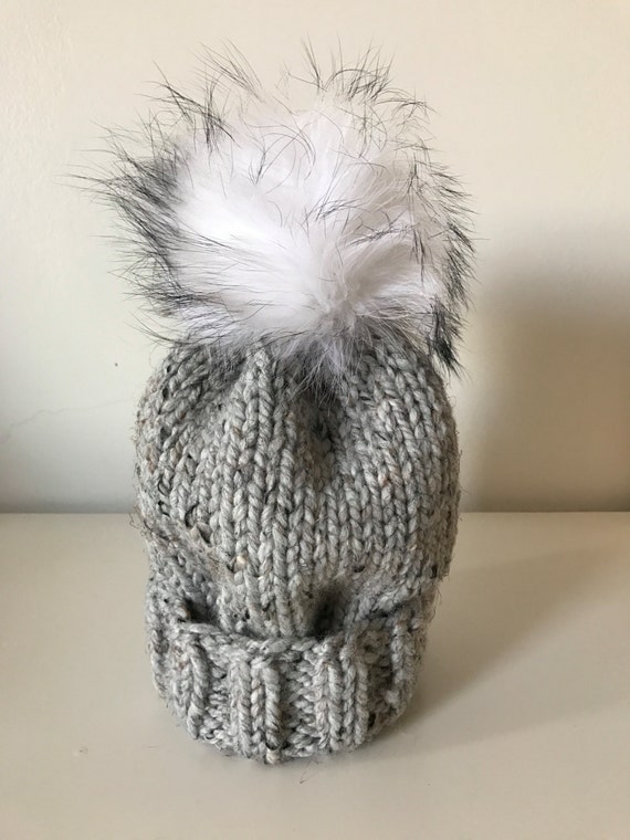 pom pom wooly hat