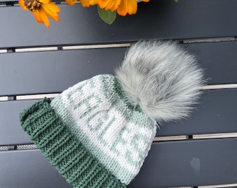 Apres Black and White Pom Beanie, Warm and Chic for Women  display picture 2