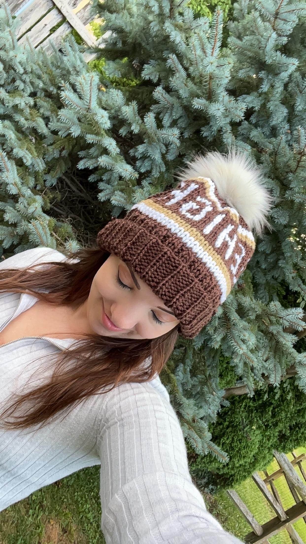 Frye Olive Knit Beanie with Pom and Brown Leather Wristlet Women main image 4
