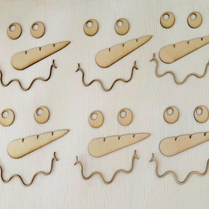 Snowman Face Wood Cutouts – Unfinished Craft Blanks- set of 6