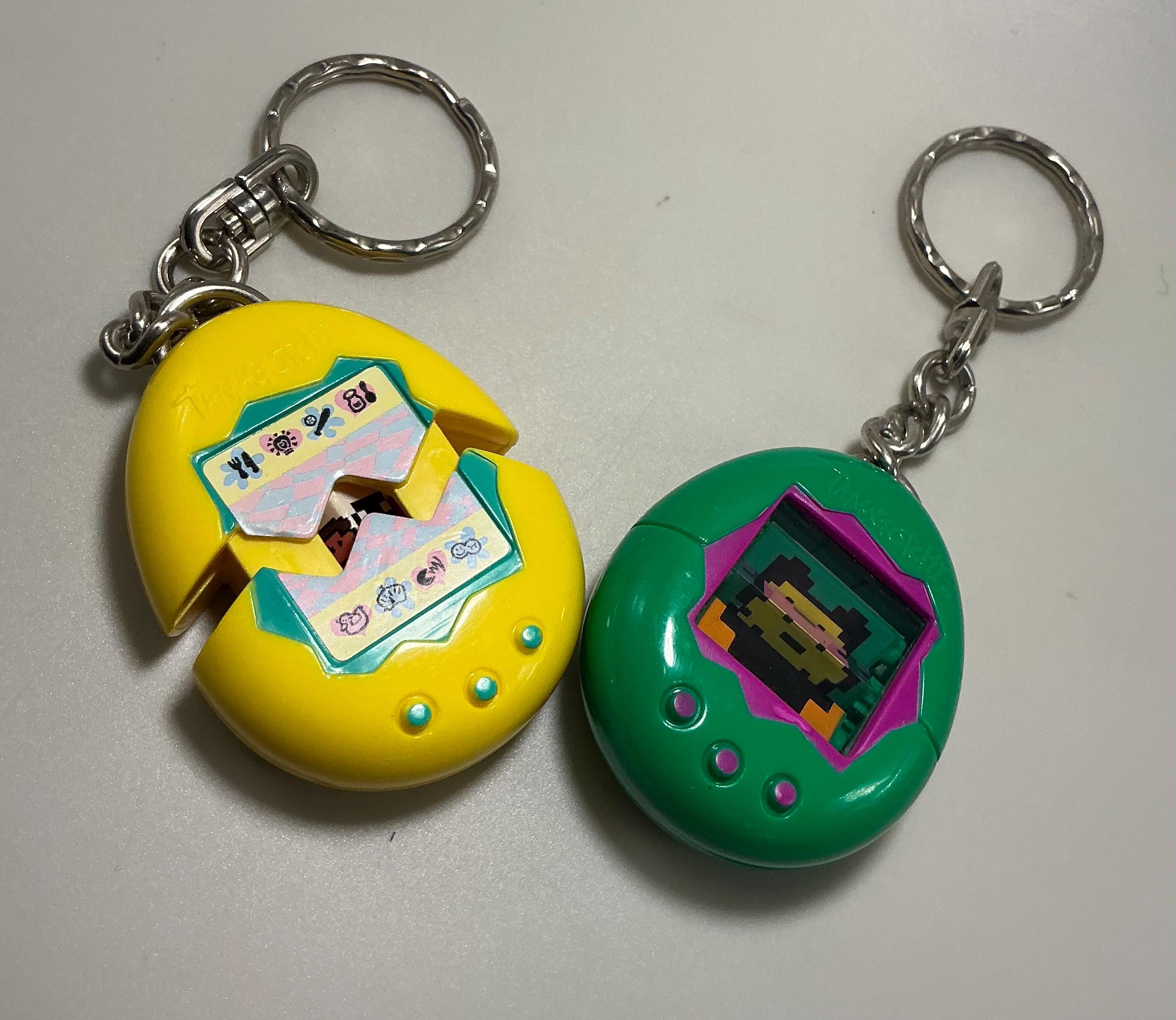 バンダイ たまごっち キーホルダー 2個セット 1997年 マクドナルド 