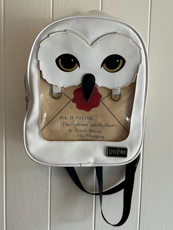 A Rare HTF Modern Vintage 2020 White Faux Leather Harry  display picture 3