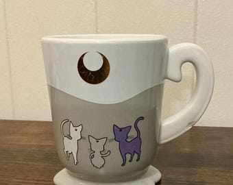 Rare HTF Out Of Stock Sailor Moon Magical Cats Pedestal Ceramic Mug Hot Topic