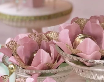 Pink and Gold Flower Truffle Wrappers for holding chocolate truffles/ Pink wedding Centerpieces decor/ Forminha Doces Rosa (25Ct)