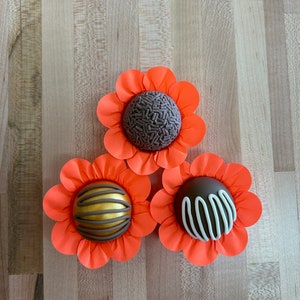 Summer Orange  Wrappers for holding chocolate truffles/ Rustic wedding Centerpieces decor/ Forminha de papel laranja(50Ct)