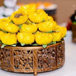 Yellow truffle Flower wrappers, Forminhas de Brigadeiro Amarela, Centerpieces for Fall Wedding Decor, Thanksgiving  e Halloween (40 Flowers)