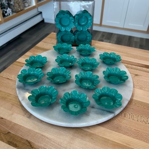 Emerald  Wrappers for holding chocolate truffles/ Rustic wedding Centerpieces decor/ Forminha de papel esmeralda(50Ct)