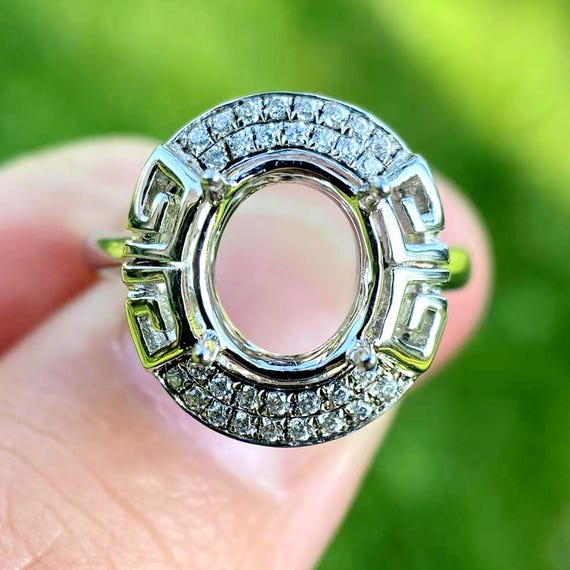 14K White Gold Diamond Semi Mount Ring: Oval 7x9mm Engagement Ring