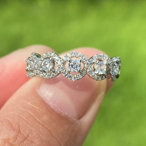 14K White Gold Diamond Wedding Band: 0.60ct SI1 Clarity
