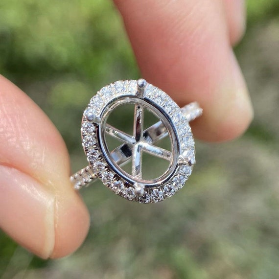 14K White Gold Diamond Halo Engagement Ring Semi Mount: 8x10mm Oval