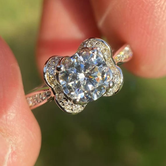 14K White Gold Diamond Engagement Ring - 6.5MM Round Semi Mount
