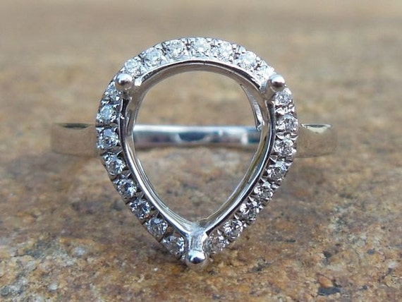 14K White Gold Diamond Pear Semi Mount Ring (8x10MM)