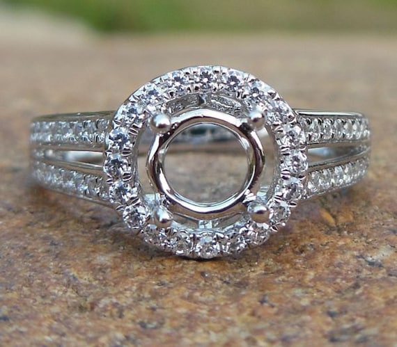 14K White Gold Diamond Halo Engagement Ring Setting: 5mm Round